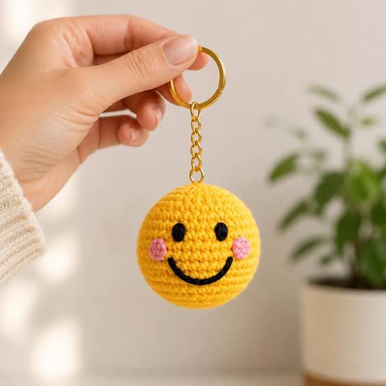 Smiley Face Crochet Keychain – Handmade Bag Charm