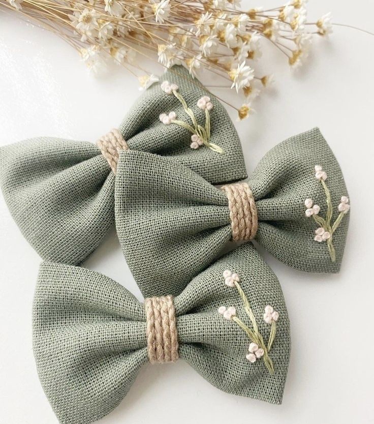 Handcrafted Embroidred Bow Hair Clip